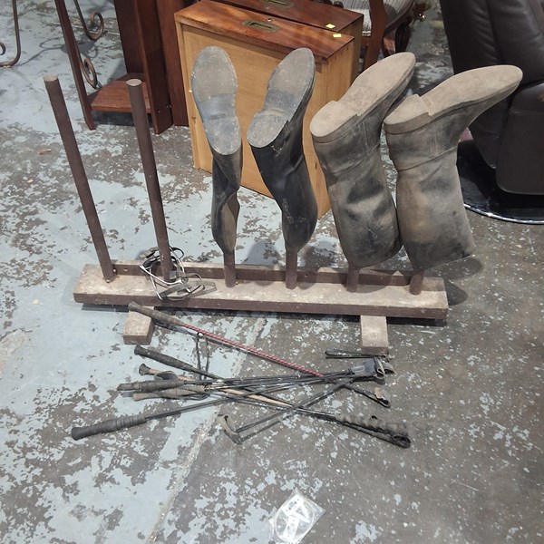Lot 295 - EQUESTRIAN ITEMS