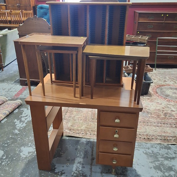 Lot 342 - FURNITURE LOT