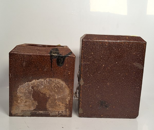 Lot 1302 - ADELAIDE POTTERY