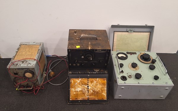Lot 1193 - SIGNAL EQUIPMENT