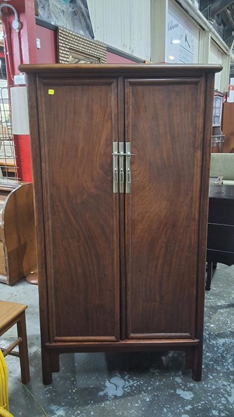 Lot 452 - WARDROBE