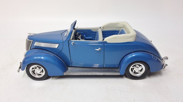 Lot 1421 - MODEL CAR