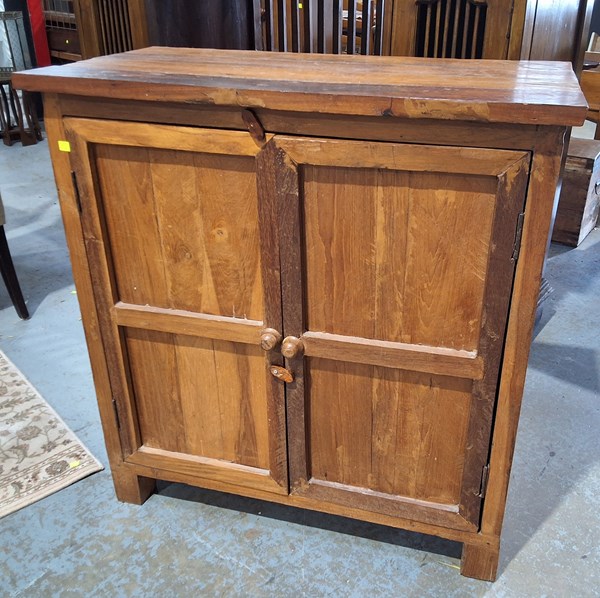 Lot 425 - HARDWOOD CABINET
