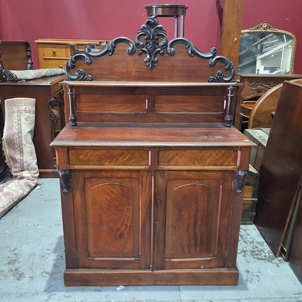 Lot 56 - CHIFFONIER