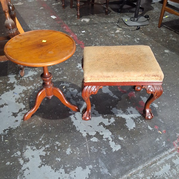 Lot 181 - STOOL AND TABLE