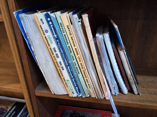 Lot 1427 - SALES AND REPAIR BOOKS