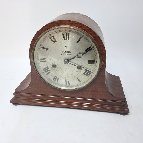 Lot 1218 - MANTEL CLOCK