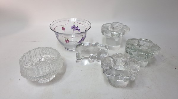 Lot 1196 - GLASSWARE