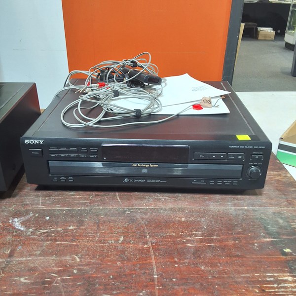 Lot 412 - CD PLAYER