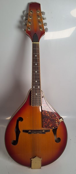 Lot 1176 - MANDOLIN