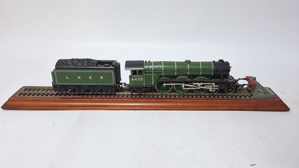 Lot 1224 - MODEL TRAIN