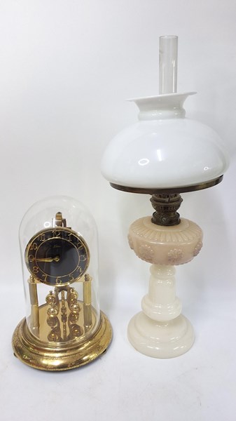 Lot 1314 - LAMP AND CLOCK