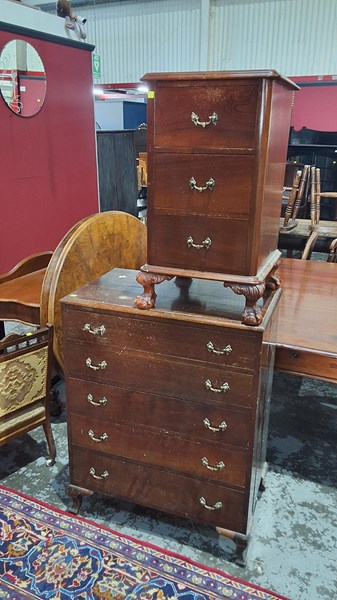 Lot 107 - CHEST AND BEDSIDE