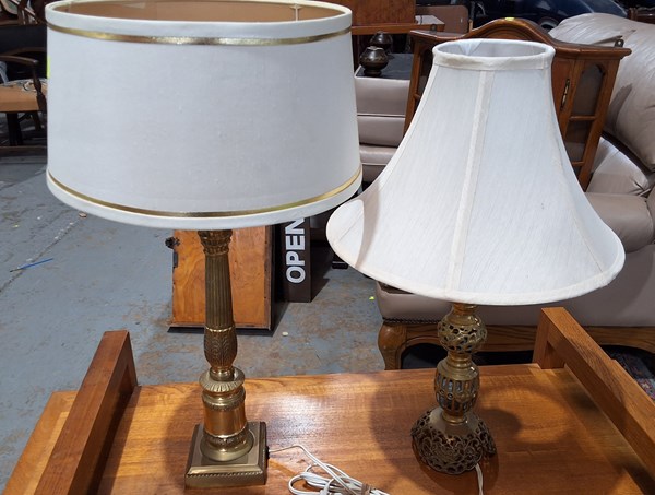 Lot 105 - TABLE LAMPS