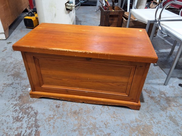 Lot 326 - TRUNK