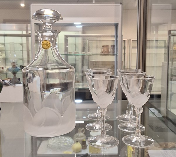 Lot 1157 - DURAND CRYSTAL