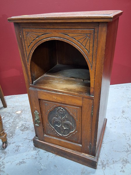 Lot 153 - POT CUPBOARD