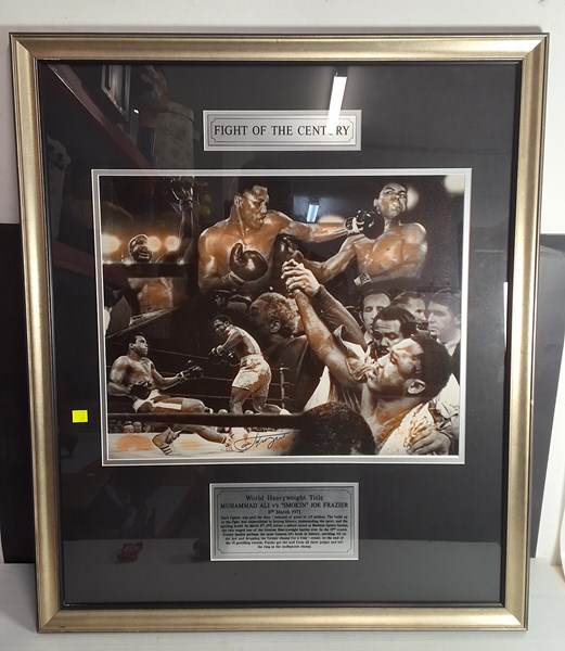 Lot 1466 - BOXING GREATS FRAME