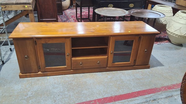 Lot 432 - ENTERTAINMENT UNIT