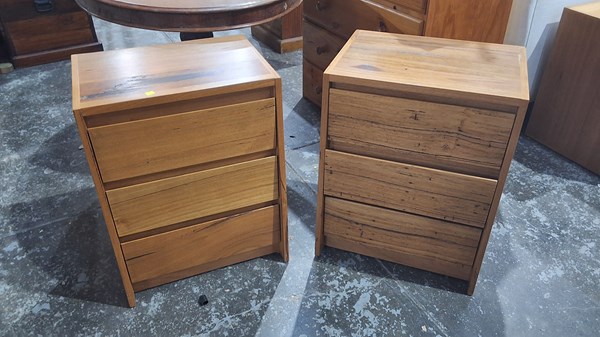 Lot 251 - BEDSIDES