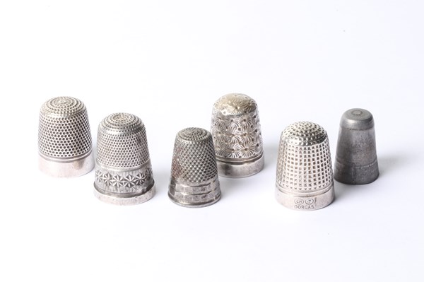 Lot 1079 - THIMBLES