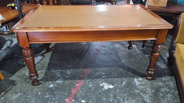 Lot 39 - LIBRARY TABLE