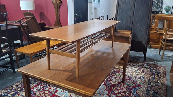 Lot 17 - COFFEE TABLE