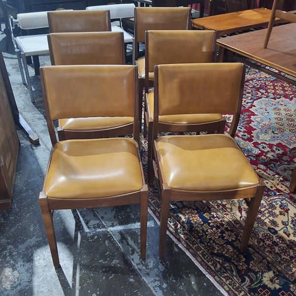 Lot 16 - DINING CHAIRS