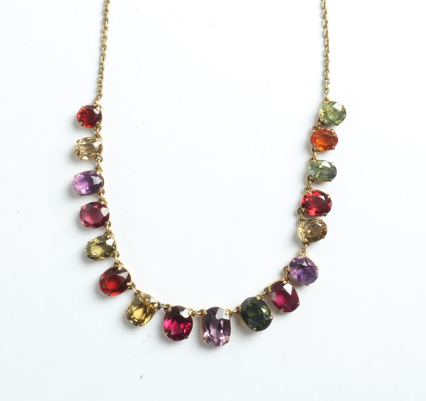 Lot 1016 - GEMSTONE NECKLACE