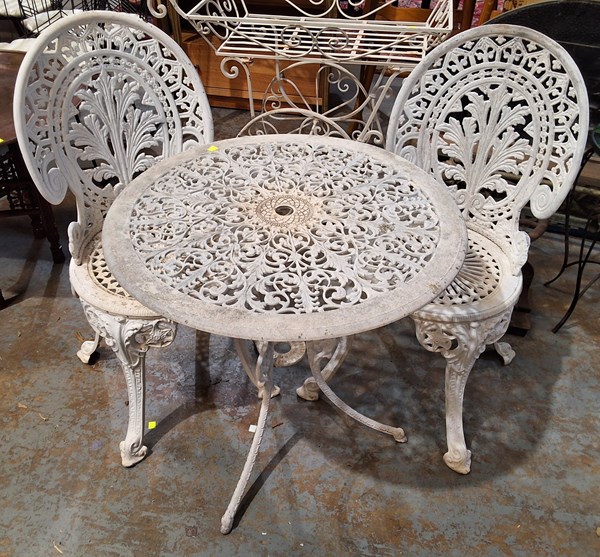 Lot 323 - PATIO SETTING