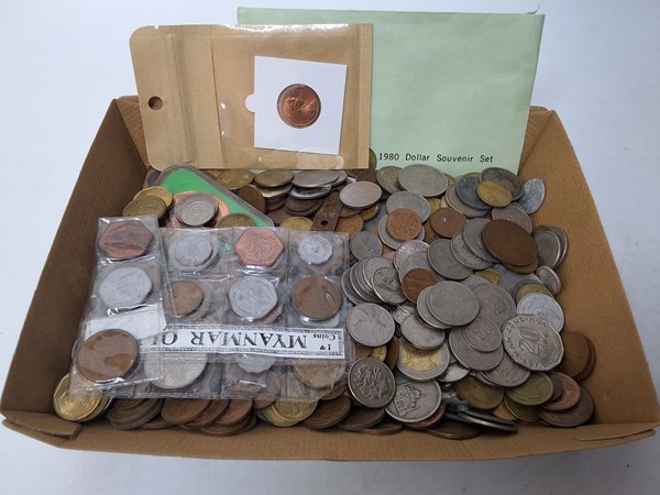 Lot 1066 - COINS