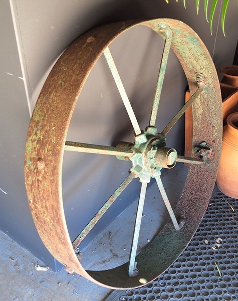 Lot 515 - VINTAGE WHEEL