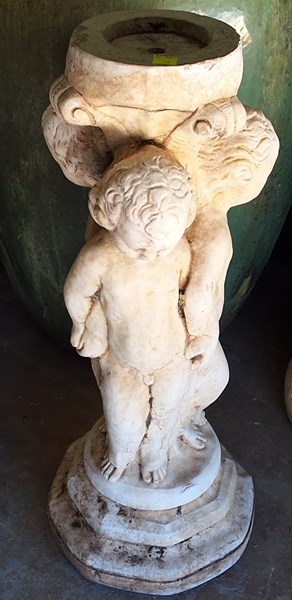 Lot 512 - GARDEN PEDESTAL