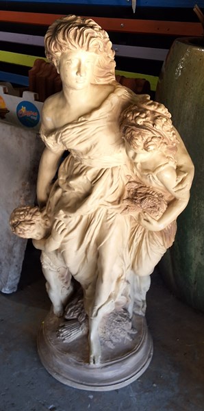 Lot 511 - GARDEN SCULPTURE