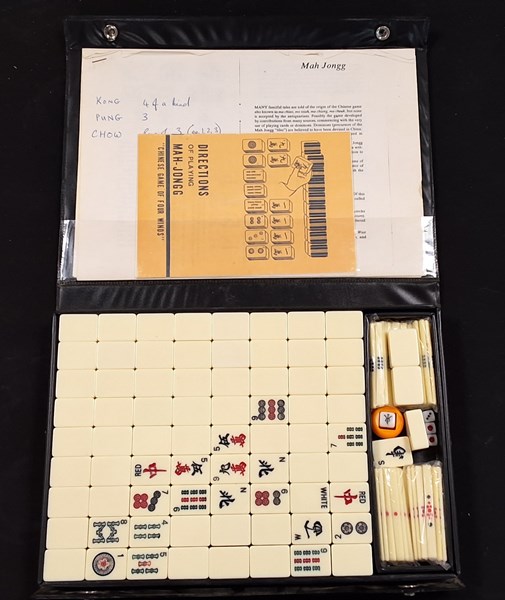 Lot 1331 - MAH JONG