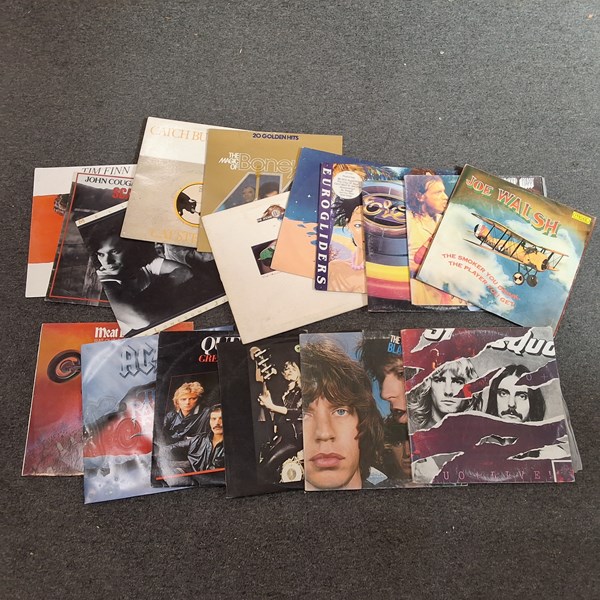 Lot 1183 - VINYL RECORDS