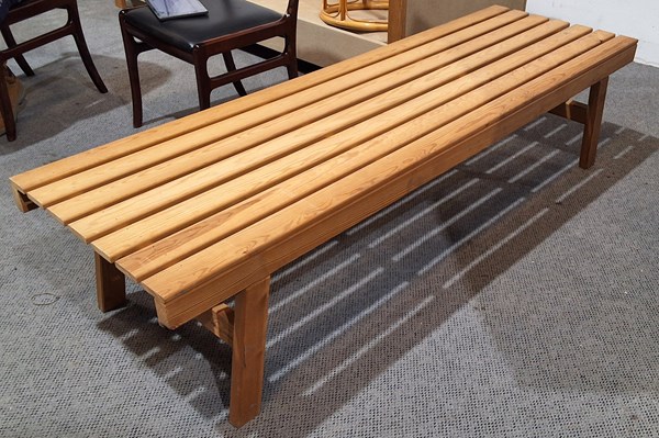Lot 312 - BENCH
