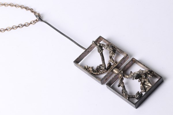 Lot 1064 - MODERNIST PENDANT