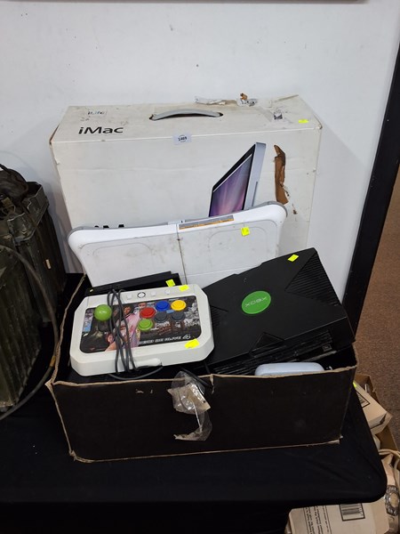 Lot 1469 - TECHNOLOGY