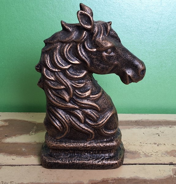 Lot 159 - HORSE ORNAMENT