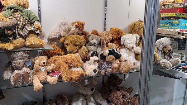 Lot 1396 - TEDDY BEARS