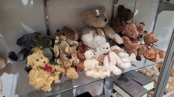 Lot 1395 - TEDDY BEARS