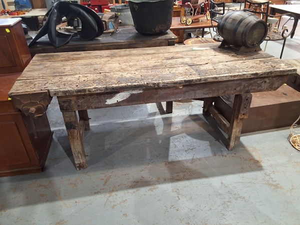 Lot 279 - TIMBER WORKBENCH