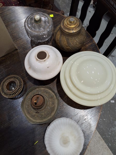 Lot 148 - LAMP PARTS