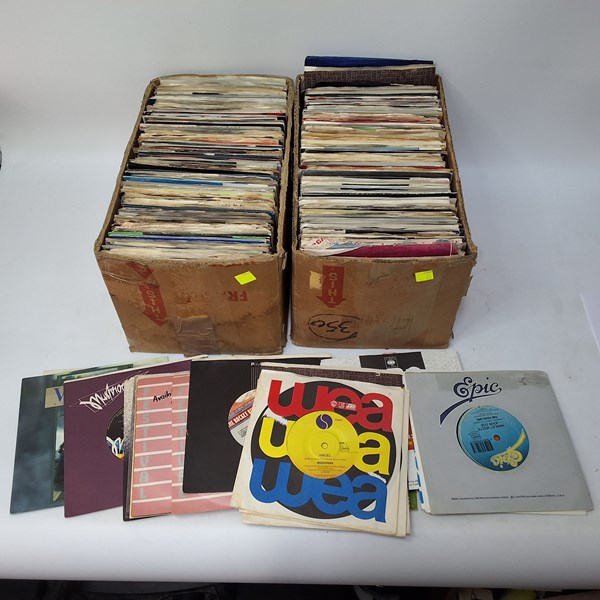 Lot 1274 - VINYL RECORDS