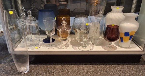 Lot 1170 - GLASS