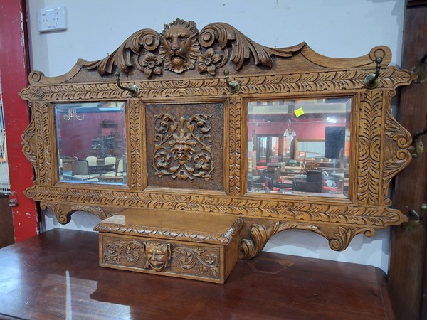 Lot 192 - HALL PIECE