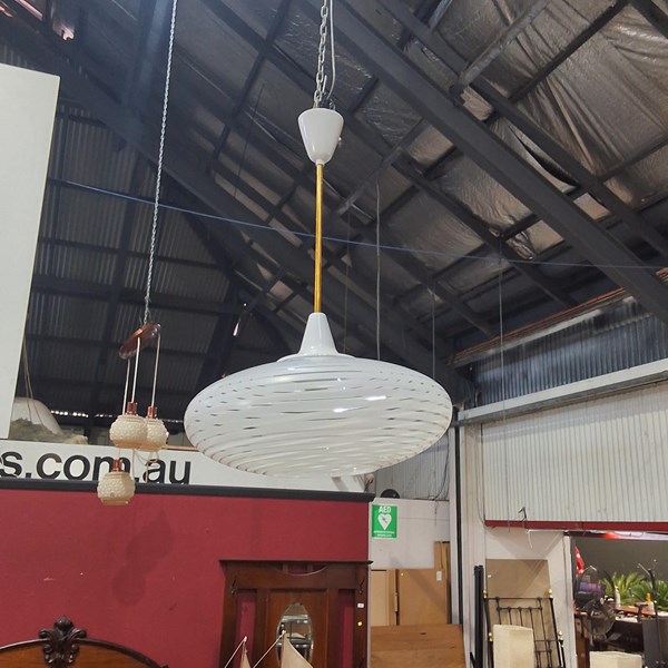 Lot 52 - PENDANT LIGHT