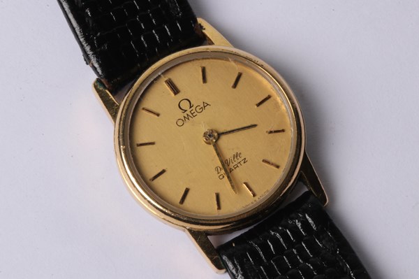 Lot 1044 - LADIES OMEGA WRIST WATCH