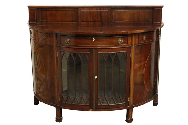 Lot 155 - DRINKS CABINET